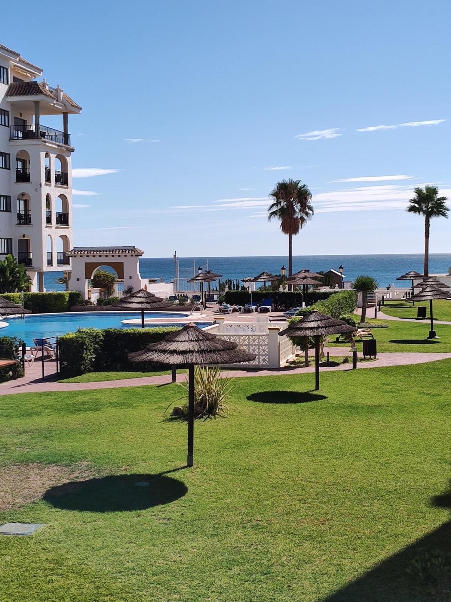 Duquesa 5210 Beach Side Paradise Castillo de Sabinillas Extérieur photo